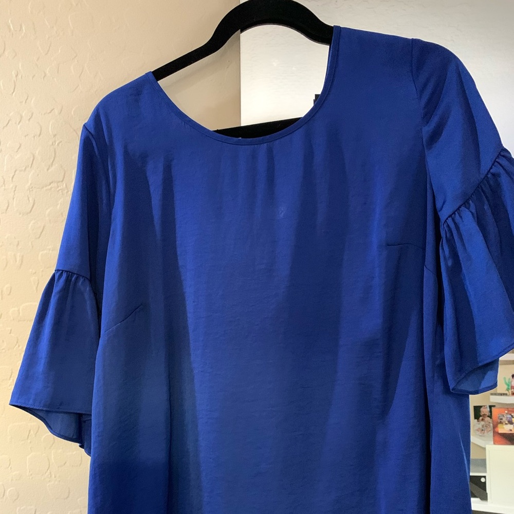 Cabi bell sleeve top
